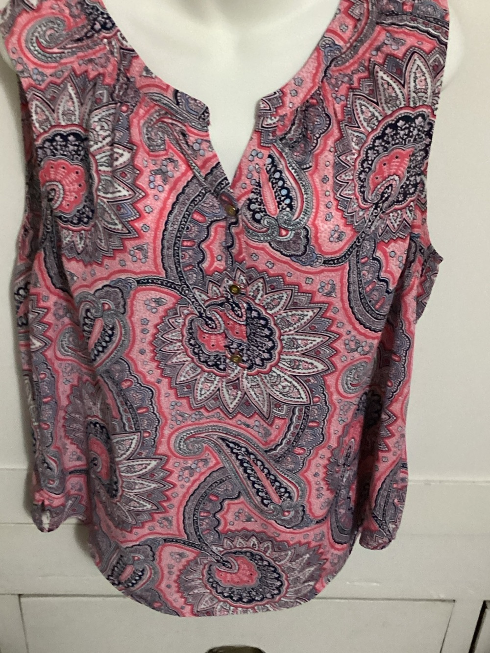 Talbots Pink and Gray Paisley Sleeveless V-Neck Top size XL
